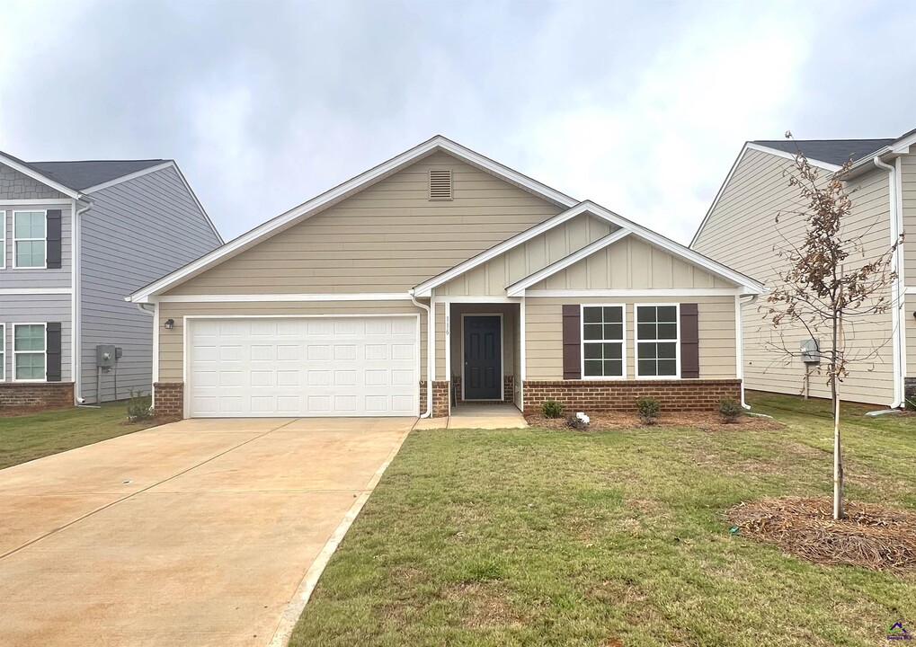 116 Price Ml Trl in Warner Robins, GA - Foto de edificio