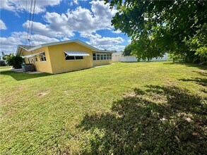 4522 SE 10th Pl in Cape Coral, FL - Building Photo - Building Photo