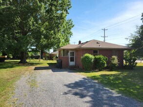 1324 Mt Gallant Rd in Rock Hill, SC - Building Photo - Building Photo