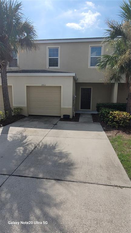 9911 Hound Chase Dr in Gibsonton, FL - Building Photo - Building Photo