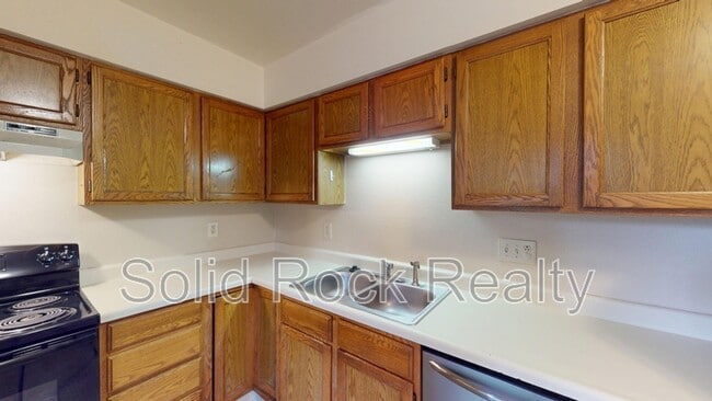 445 W Van Buren St in Colorado Springs, CO - Building Photo - Building Photo