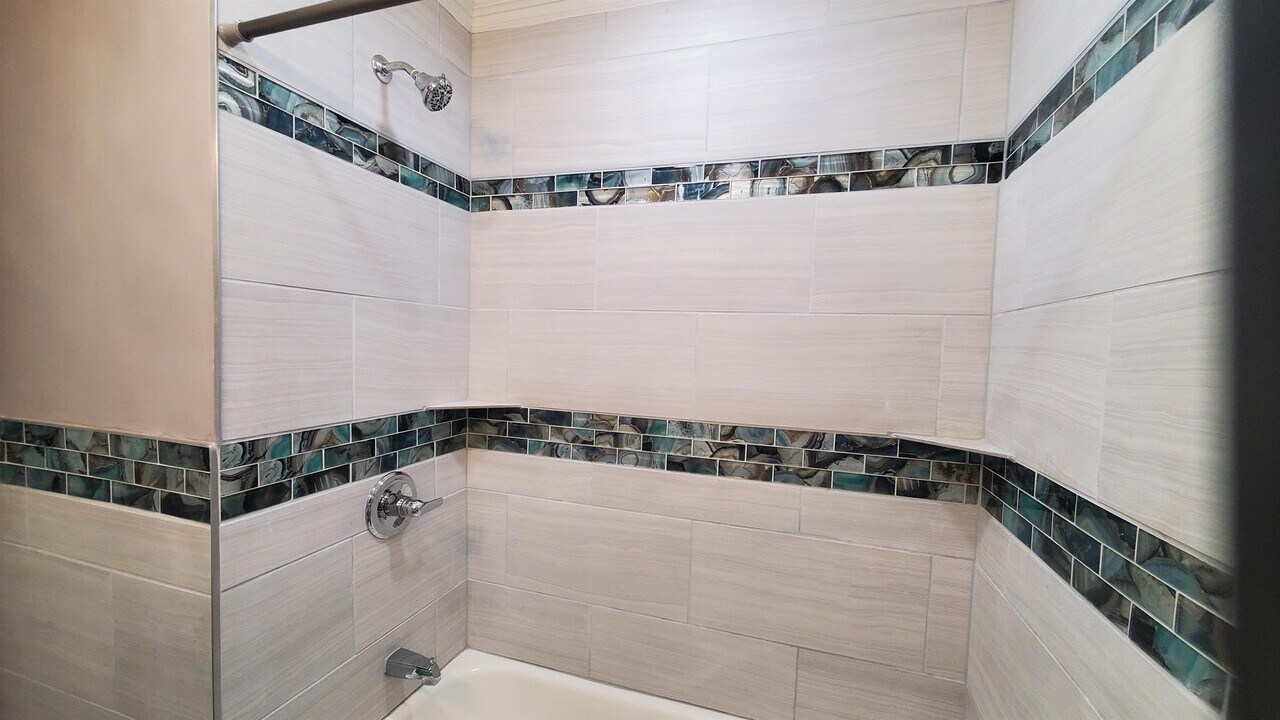 316 Sheffield Ave in Flint, MI - Building Photo