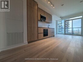 117 Broadway Ave in Toronto, ON - Building Photo