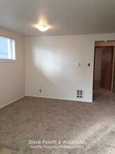 4325 Whitman Pl N in Seattle, WA - Building Photo - Building Photo