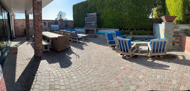 525 15th St in Manhattan Beach, CA - Building Photo - Building Photo