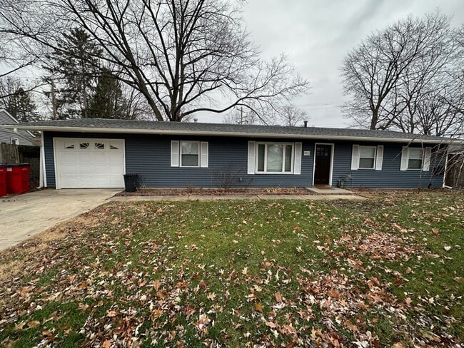 property at 1406 Briarwood Dr