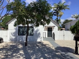 1653 SW 17th Ter in Miami, FL - Building Photo
