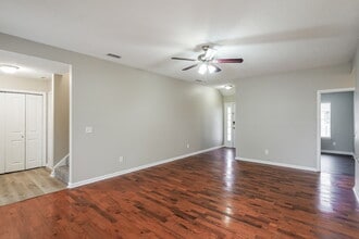 3812 Round Rock Dr in Nashville, TN - Foto de edificio - Building Photo