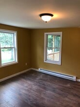 27 Main St, Unit 2 in Hubbardston, MA - Building Photo - Building Photo