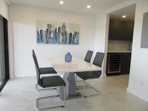 859 Jeffery St, Unit 5040 in Boca Raton, FL - Building Photo - Building Photo