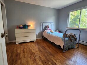 103 Prescott Ave, Unit B in Hawthorne, NJ - Building Photo - Building Photo