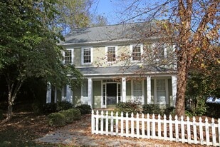 5496 Hill Top St in Crozet, VA - Building Photo