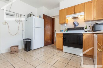 128 Washington St, Unit 2 in Boston, MA - Building Photo - Building Photo