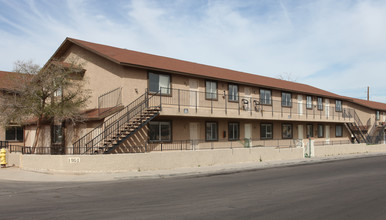 Haren Apartments in Henderson, NV - Building Photo - Building Photo