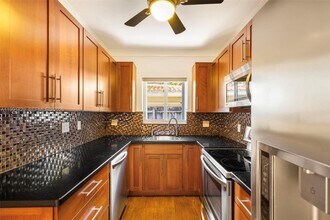 2431 Overbrook St in Miami, FL - Building Photo - Building Photo