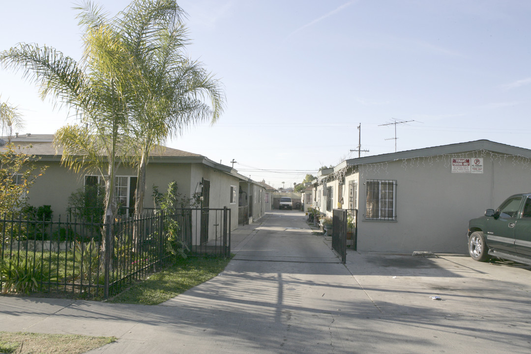 5942-5948 Quinn St in Bell Gardens, CA - Building Photo