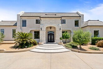 14215 Killarney Dr in Madera, CA - Building Photo - Building Photo