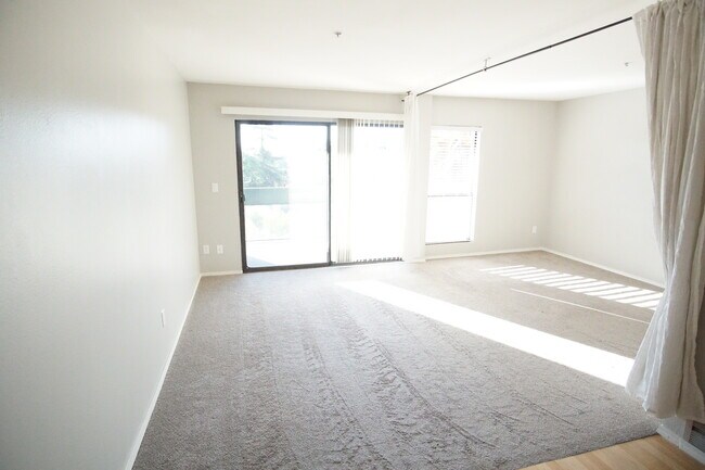 1771 Broadway St, Unit 300 in Concord, CA - Foto de edificio - Building Photo