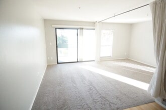 1771 Broadway St, Unit 300 in Concord, CA - Building Photo - Building Photo