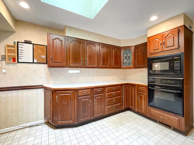 property at 6244 Williamsburg Blvd