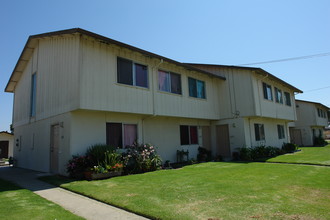 11213-11403 Seymour St in Castroville, CA - Foto de edificio - Building Photo