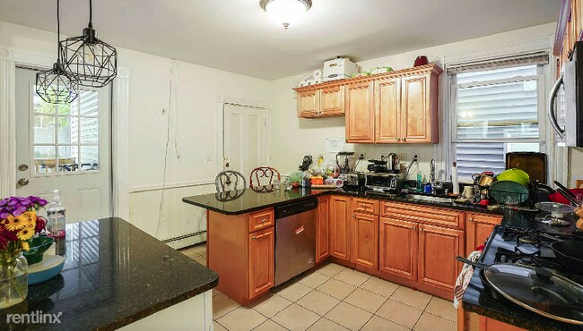 13 Sachem St-Unit -Apt 2 in Boston, MA - Building Photo - Building Photo