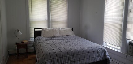 82 Linden Pl in Red Bank, NJ - Building Photo - Building Photo