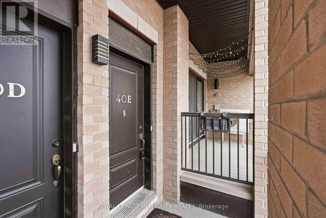 40 Jaguar Pvt in Stittsville, ON - Building Photo - Building Photo