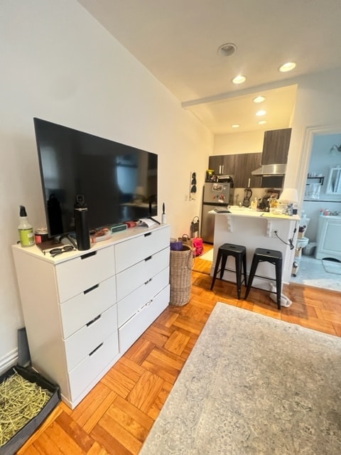 84 Peterborough St, Unit 5 in Boston, MA - Foto de edificio - Building Photo