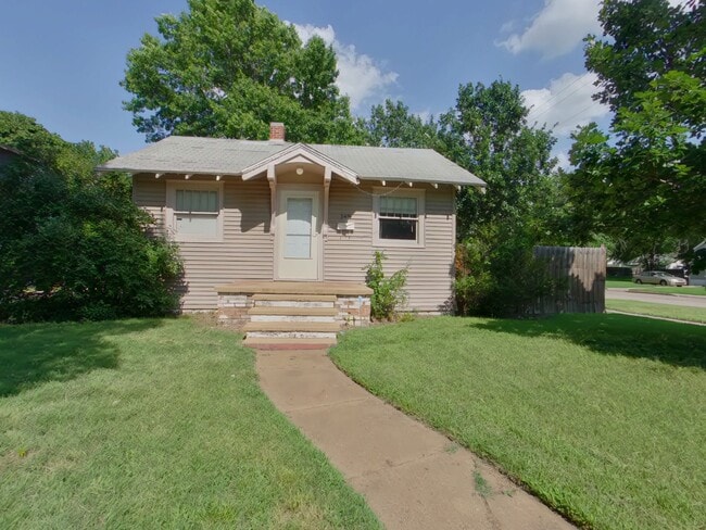 property at 148 S Sedgwick St