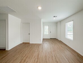 1495 Las Cuevas Dr in Conroe, TX - Building Photo - Building Photo