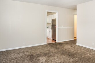 2855 Greenside Dr NW in Huntsville, AL - Building Photo - Building Photo