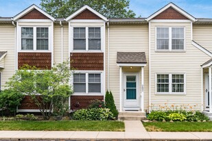 7897 Kirkby Ct, Unit 7897 in Worthington, OH - Building Photo
