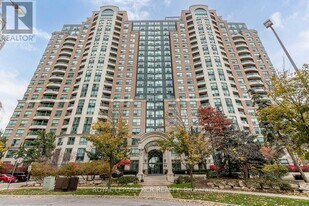 23 Lorraine Dr in Toronto, ON - Building Photo