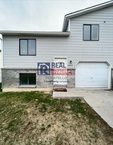 1215 Cottage Ave in Pocatello, ID - Building Photo
