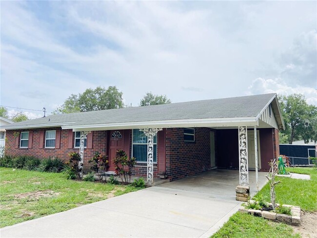 property at 808 Carol Ct