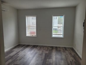 90 E Centre St in Nutley, NJ - Building Photo - Building Photo