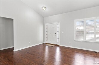 757 Pecan Hill Dr in St. Charles, MO - Building Photo - Building Photo