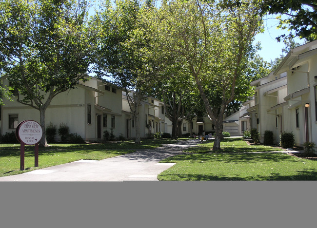 Parkview Apartments in Sacramento, CA - Building Photo - Building Photo