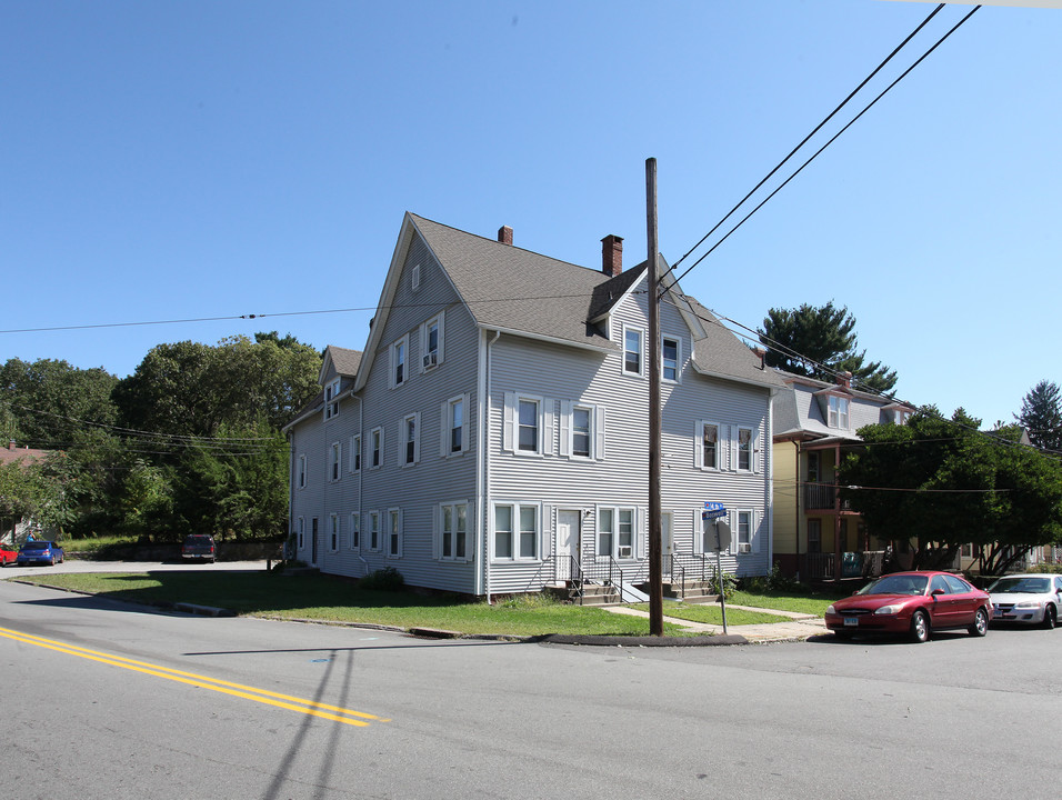 51-53 14th St in Norwich, CT - Building Photo