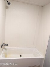 220 Guy Ave in Interlachen, FL - Building Photo - Building Photo