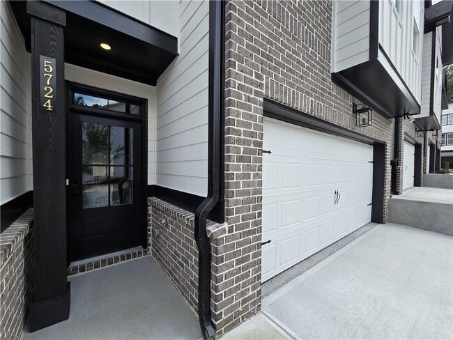 5724 Urban Vlg Wy in Tucker, GA - Building Photo - Building Photo