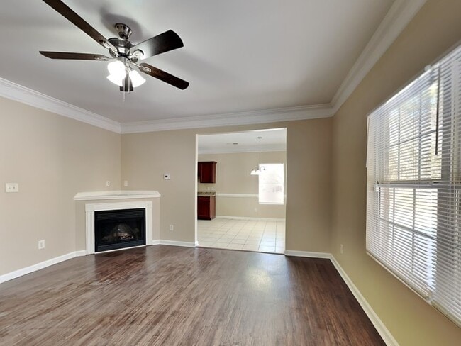 608 Beaujolais Ct in Mcdonough, GA - Foto de edificio - Building Photo