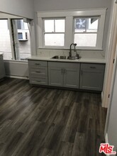 842 S Berendo St in Los Angeles, CA - Building Photo - Building Photo