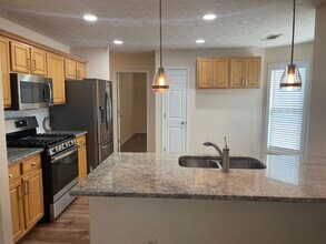 300 Sterling Hill Dr in Lawrenceville, GA - Building Photo - Building Photo