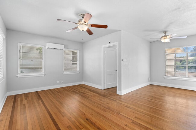 130 Claremont Ave, Unit 3