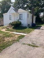 10077 Dorothy Ave in St. Louis, MO - Building Photo