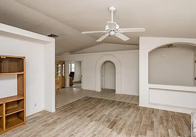 1471 McCulloch Blvd N in Lake Havasu City, AZ - Building Photo - Building Photo