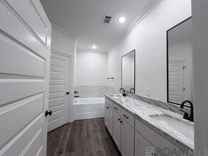 37089 WOODBINE in Prairieville, LA - Building Photo - Building Photo