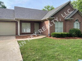 114 Vann Cir in Trussville, AL - Building Photo